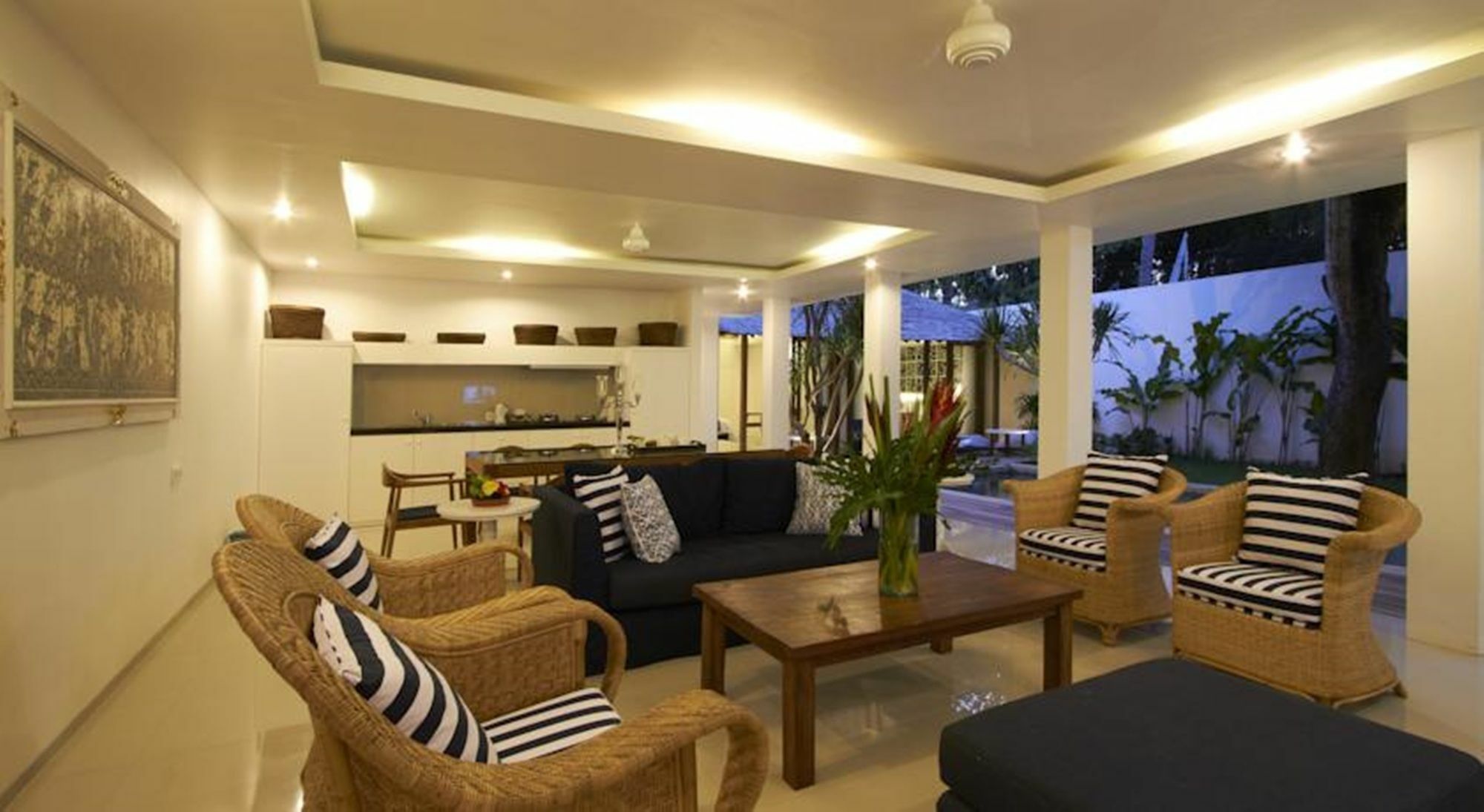 Hotel Oyo Flagship 1472 Astana Pengembak Sanur Exterior foto